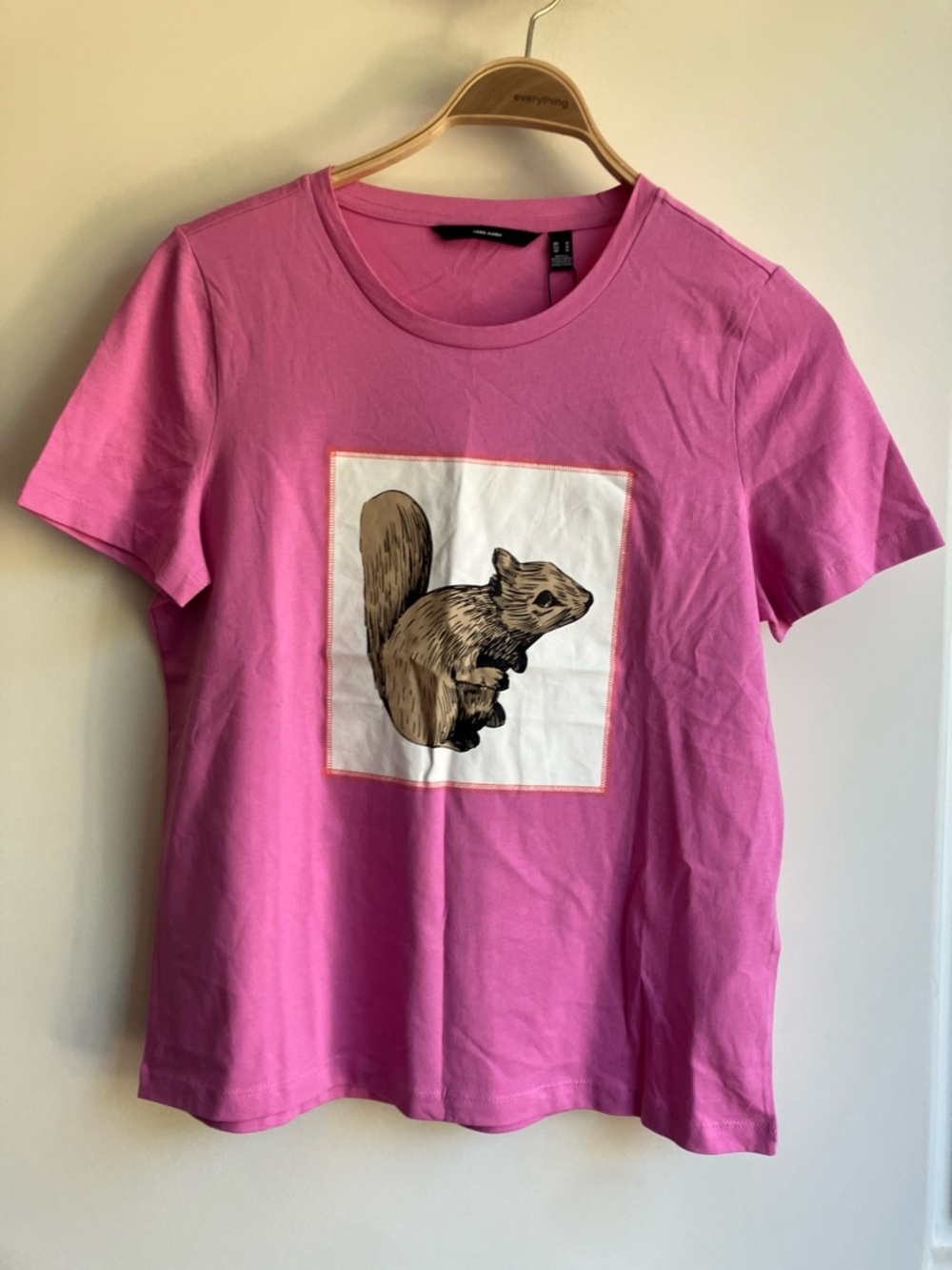VERO MODA Pink Crewneck Short Sleeve Tee w/ Squirrel Print Women’s Medium EU NWT
